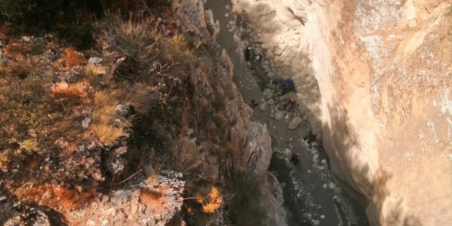 Muğla'daki Saklıkent Kanyonu'nda mahsur kalan kişi kurtarıldı