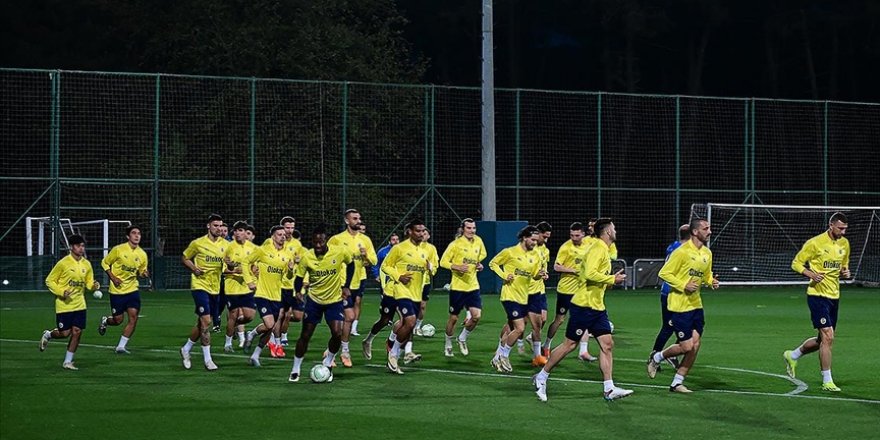 Fenerbahçe, UEFA Avrupa Ligi için kadrosunu bildirdi