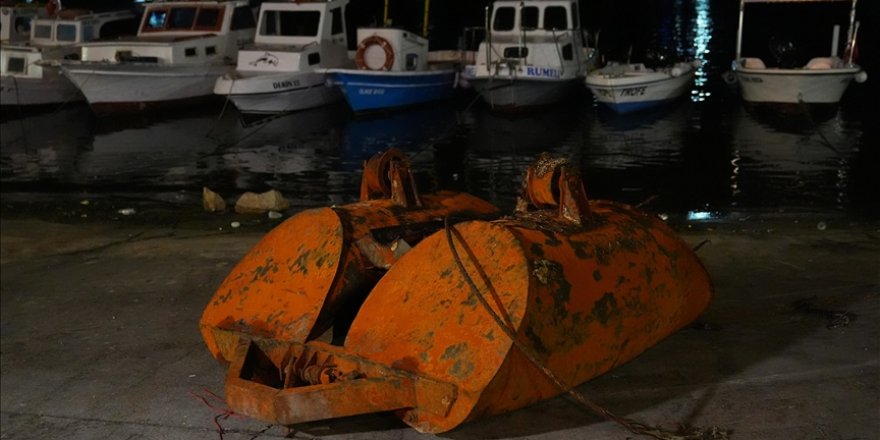 Arnavutköy açıklarında patlayıcı madde olduğu tahmin edilen cisim bulundu