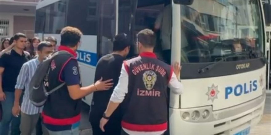 İzmir'de ABD vatandaşı sivil giyimli askerlere saldırıyla ilgili tutuklanan şüpheliler tahliye edildi