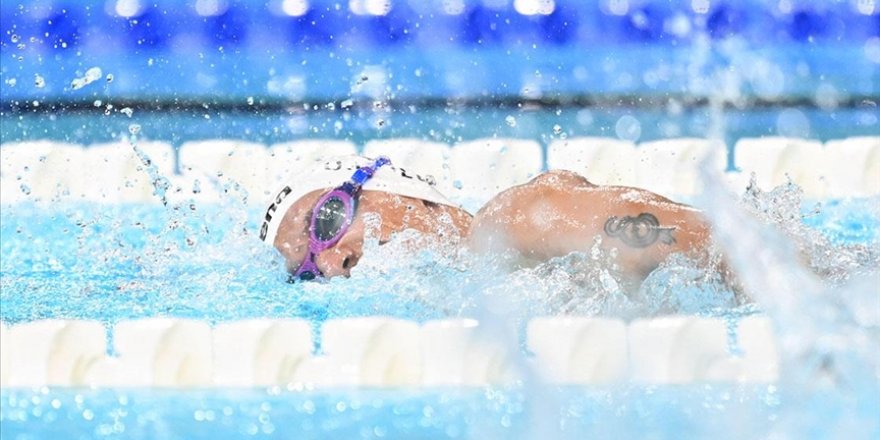 Paris'te yüzme kategorisinde Umut Ünlü, sıralamada birinci olarak finale yükseldi