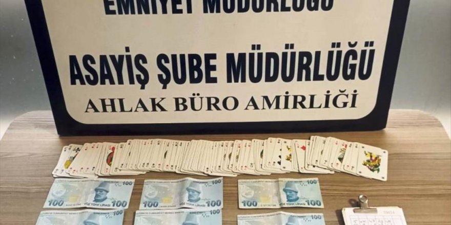 Kütahya'da kumar oynayan 4 kişi suçüstü yakalandı