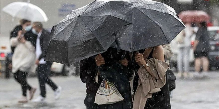 Meteoroloji uyardı: İstanbul'dan Karadeniz'e kuvvetli yağmur bekleniyor