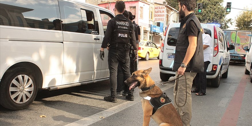 İçişleri Bakanı Yerlikaya, okul civarlarında narkotik ekiplerinin "teyakkuzda olacağını" bildirdi