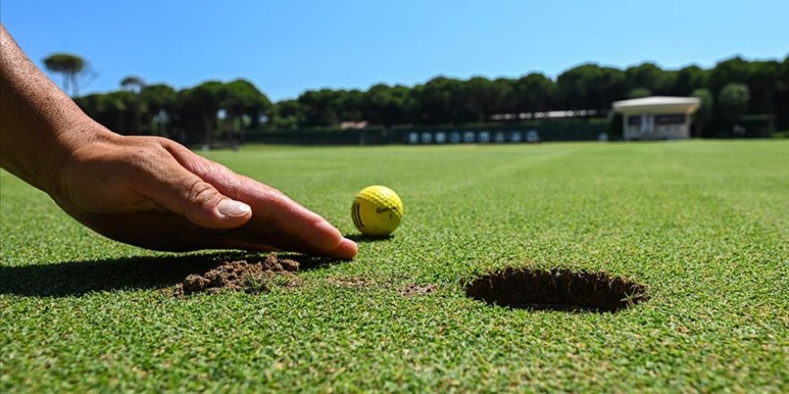 Milyon dolarlık golf sahalarının bakımı özenle yapılıyor