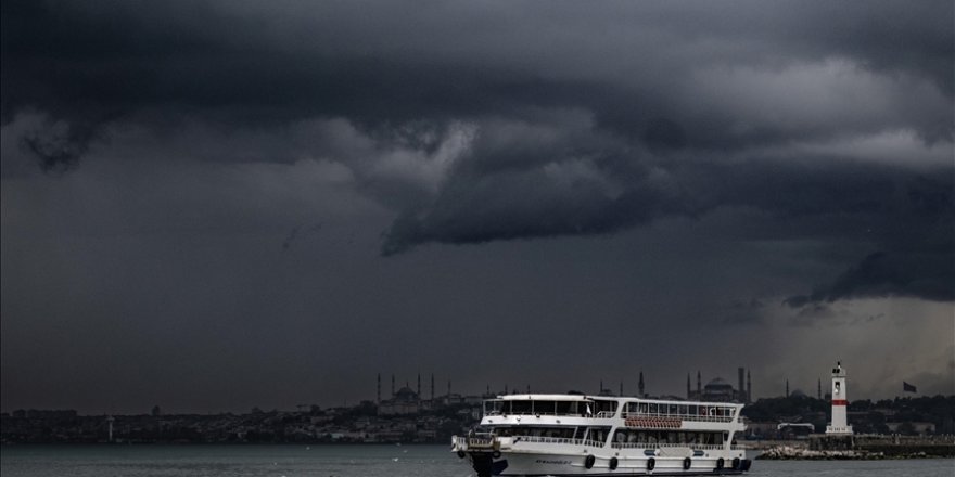 AKOM'dan İstanbul için gök gürültülü sağanak uyarısı