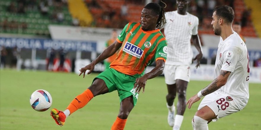 Alanyaspor ile Hatayspor arasında oynanan maç, berabere bitti