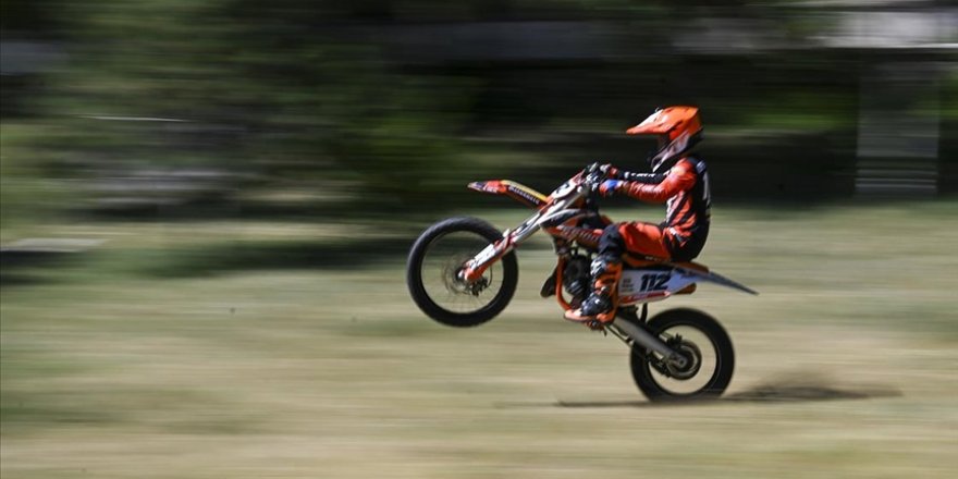 Genç motokrosçular, Romanya'da mücadele edecek