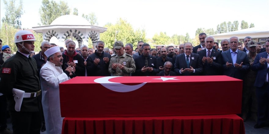 Şehit Piyade Sözleşmeli Er Abakay, memleketi Muş'ta son yolculuğuna uğurlandı