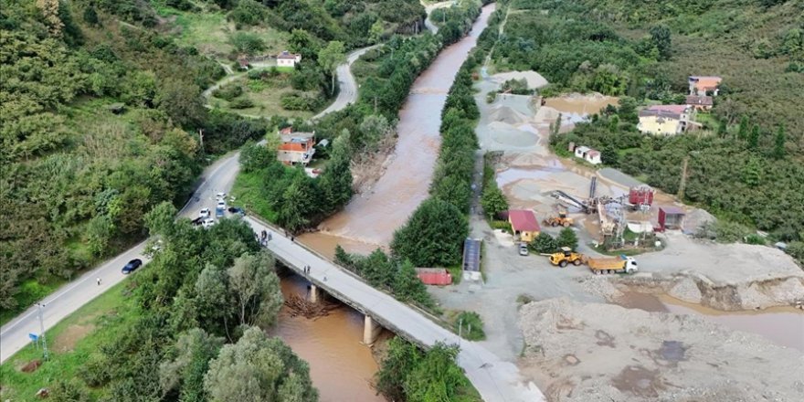 Trabzon'da taşkın ve heyelanlar sonrası zarar tespit çalışmaları sürüyor