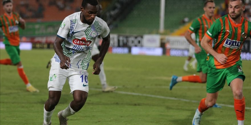 Corendon Alanyaspor, Çaykur Rizespor'u yendi