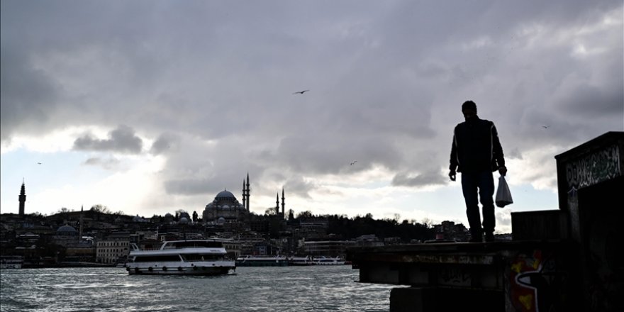 İstanbul'da bugün akşamdan itibaren hava sıcaklıkları 4 ila 8 derece düşecek