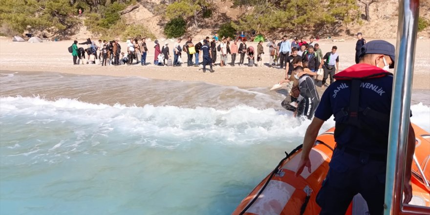 Fethiye'de 52 düzensiz göçmen yakalandı