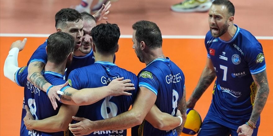 Voleybolda, Erkekler AXA Sigorta Şampiyonlar Kupası'nın sahibi Arkas Spor oldu