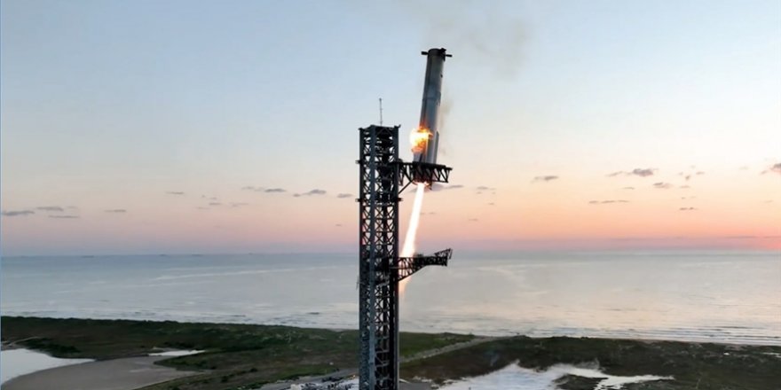 SpaceX'in Starship roketi beşinci test uçuşunda başarılı iniş yaptı