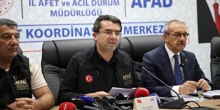 AFAD Başkanı Memiş: Malatya'da yaşanan 5,9 büyüklüğündeki depremin ardından 200'ün üzerinde artçı deprem meydana geldi