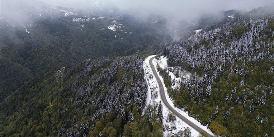 Kastamonu'da sonbahar ve kış aynı karede buluştu