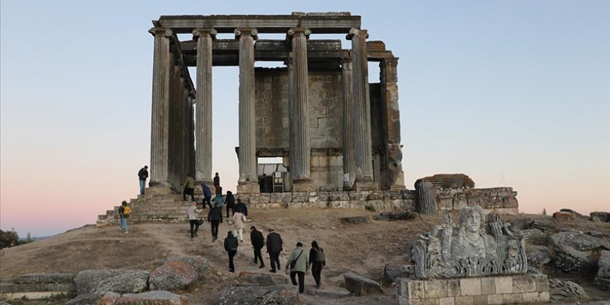 Aizanoi Antik Kenti'nde aydınlatma çalışmaları tamamlandı