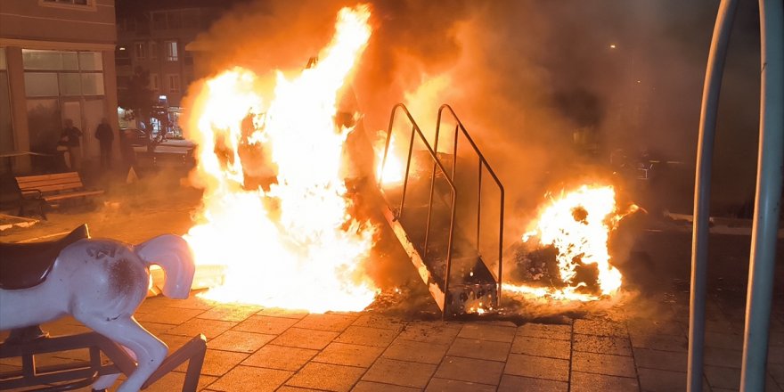 Kütahya'da oyun parkında çıkan yangın söndürüldü