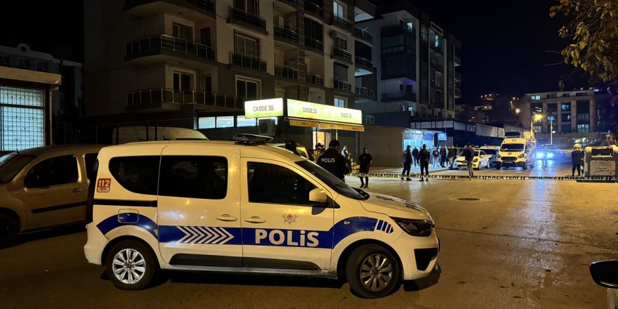 İzmir'de silahlı kavgada açılan ateşle ağır yaralanan polis memuru hayatını kaybetti