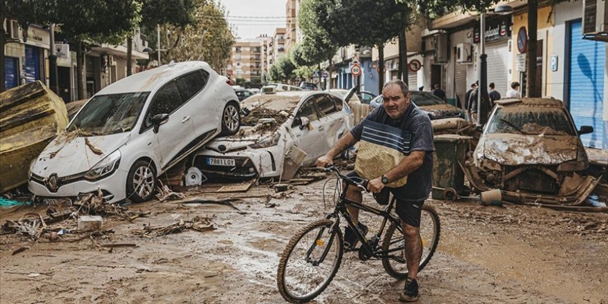 İspanya'nın "soğuk damlası" iklim değişikliği etkisiyle sele dönüştü