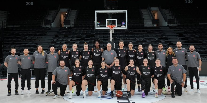 A Milli Kadın Basketbol Takımı'nda Romanya maçı öncesi medya günü düzenlendi