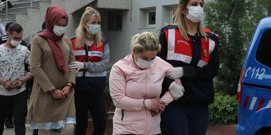 İzmir'de uyuşturucu şebekesi çökertildi: 20 gözaltı
