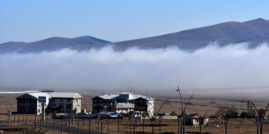 Kars'ta sis ve soğuk hava hayatı olumsuz etkiledi