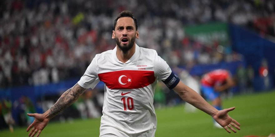 Milli futbolcu Hakan Çalhanoğlu'ndan Galatasaray'a transfer itirafı