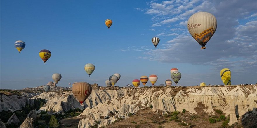 Kapadokya'da 10 ayda 675 bin kişi sıcak hava balonuyla havalandı