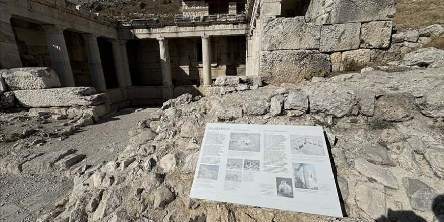 Sagalassos Antik Kenti'nde anıtsal Hadrianus Çeşmesi ayağa kaldırılıyor