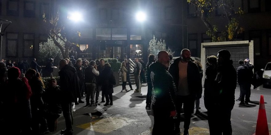 Kadıköy Belediyesi işçilerinin aldığı grev kararı bir dakika sürdü