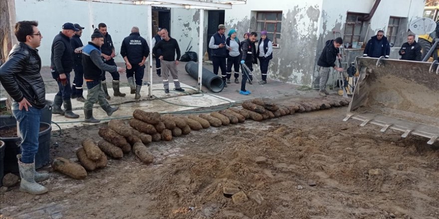 Gelibolu'da, Çanakkale Savaşları döneminden kaldığı değerlendirilen 50 top mermisi bulundu