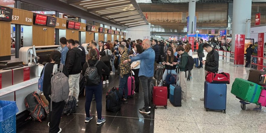 İstanbul'da beklenen olumsuz hava koşulları nedeniyle uçuşların bir kısmı yapılamayacak