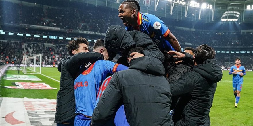 Beşiktaş evinde Göztepe'ye yenildi