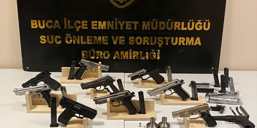 İzmir'de uyuşturucu ve silah ticareti operasyonunda 3 zanlı tutuklandı