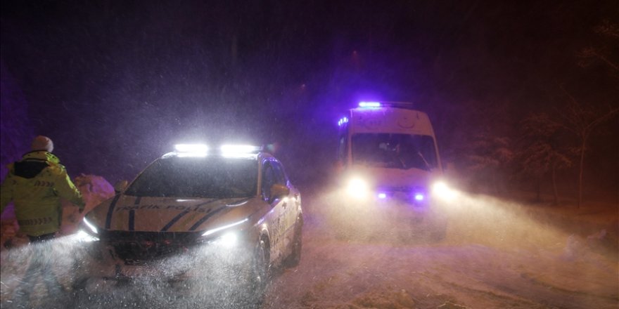 Tunceli, Mersin ve Malatya'da mahsur kalan 29 kişi kurtarıldı