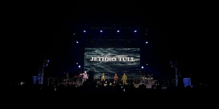 Jethro Tull İstanbul'da müzikseverlerle buluştu