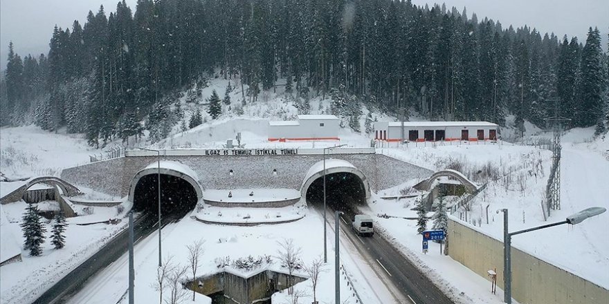 Ilgaz Dağı'nda yoğun kar etkili oluyor