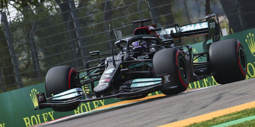 İtalya'da pole pozisyonu Lewis Hamilton'ın