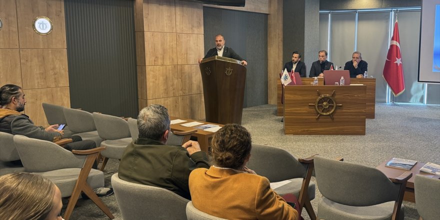 İzmir, Çeşme ve Kuşadası'na kruvaziyerlerle gelen yolcu sayısı 1 milyona yaklaştı