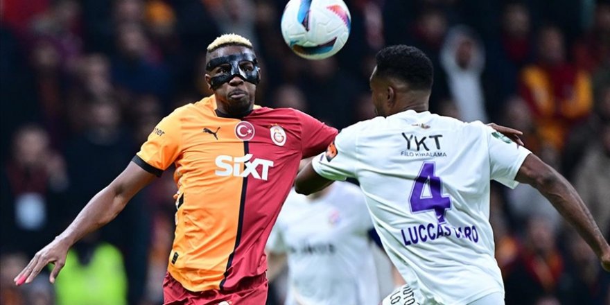 Galatasaray, ligde 5 maç sonra puan kaybetti