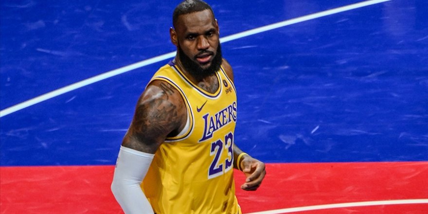 LeBron James'in "triple-double"ı Lakers'a galibiyet için yeterli olmadı