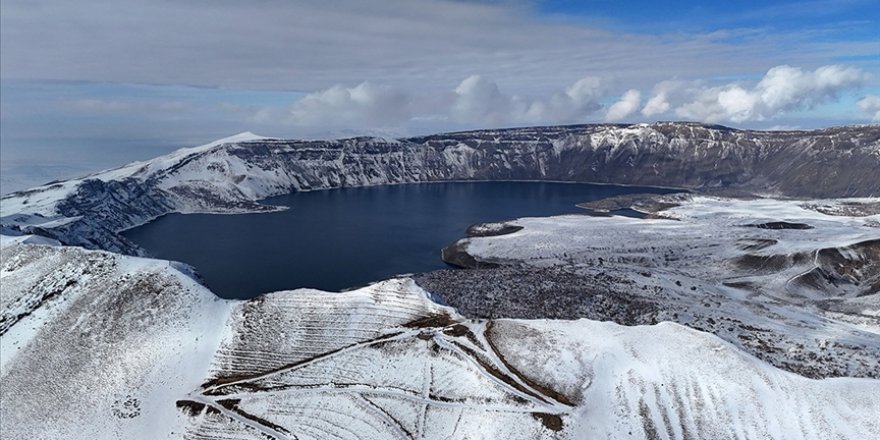 Nemrut Kalderası karla kaplandı