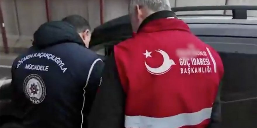 Kalkan-35" operasyonunda 981 düzensiz göçmen yakalandı