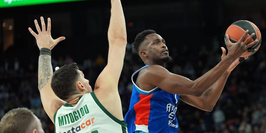 Anadolu Efes, Yunan ekibi Panathinaikos AKTOR'u yendi