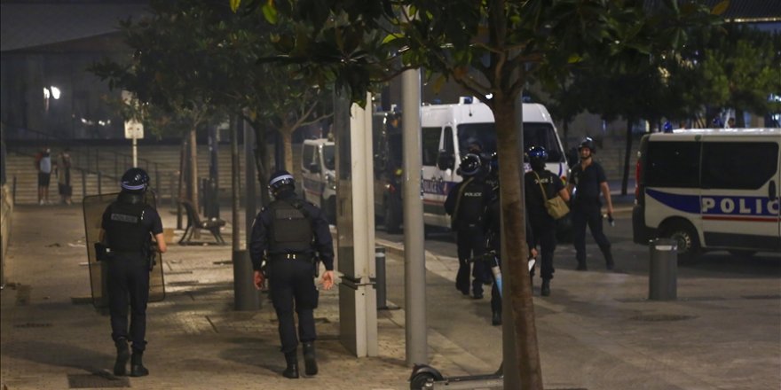 Fransa'nın kuzeyinde aralarında göçmenlerin de bulunduğu 5 kişi öldürüldü