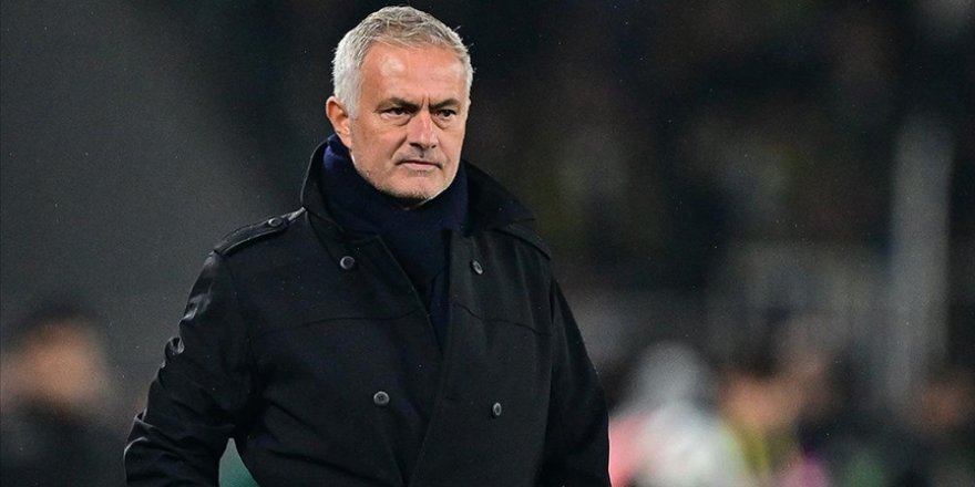 Fenerbahçe Teknik Direktörü Mourinho, safra kesesinden operasyon geçirdi