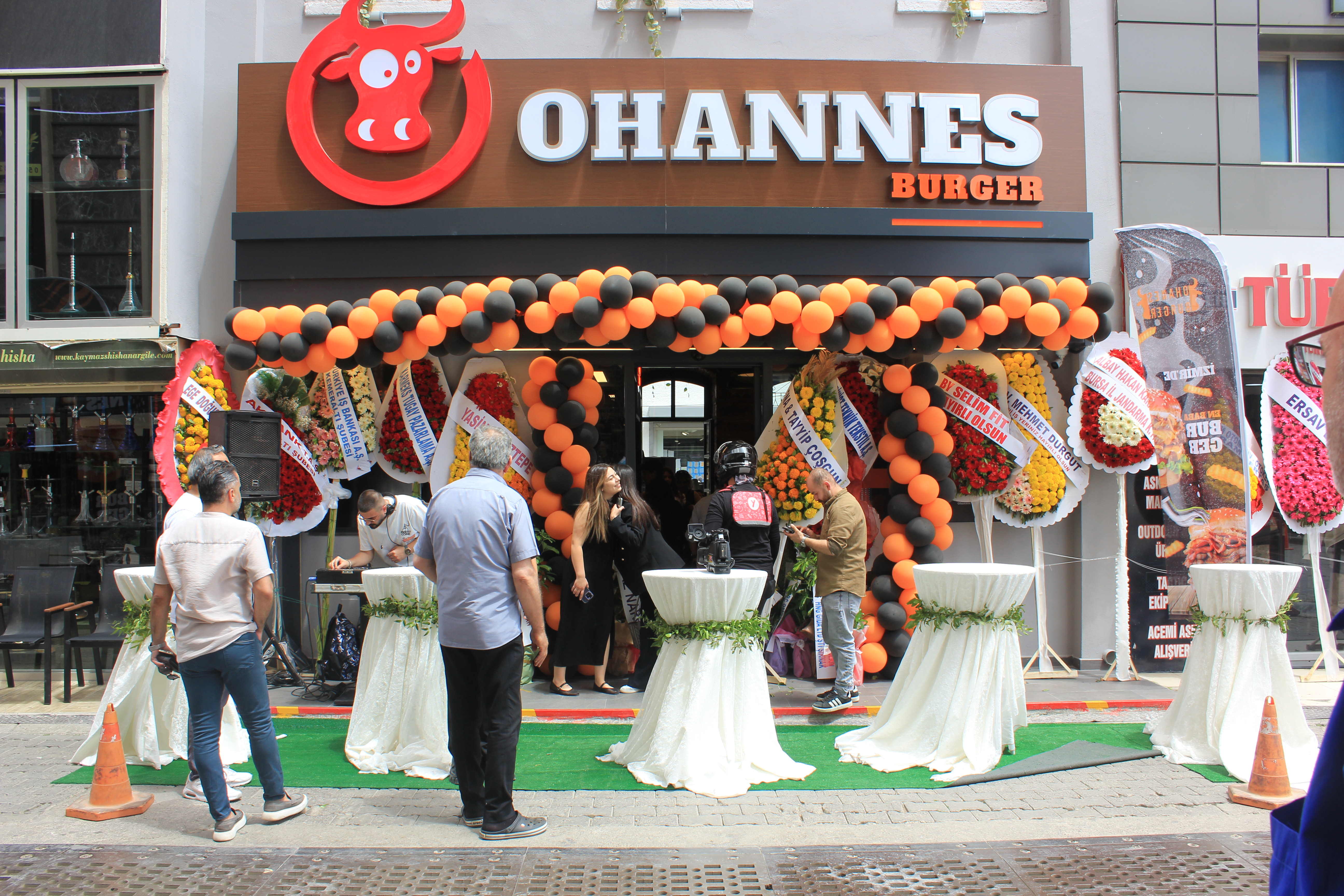 Kemeraltı’nda Burger Rüzgarı! Ohannes Burger Açılışıyla Lezzet Sahnesine Giriş Yaptı