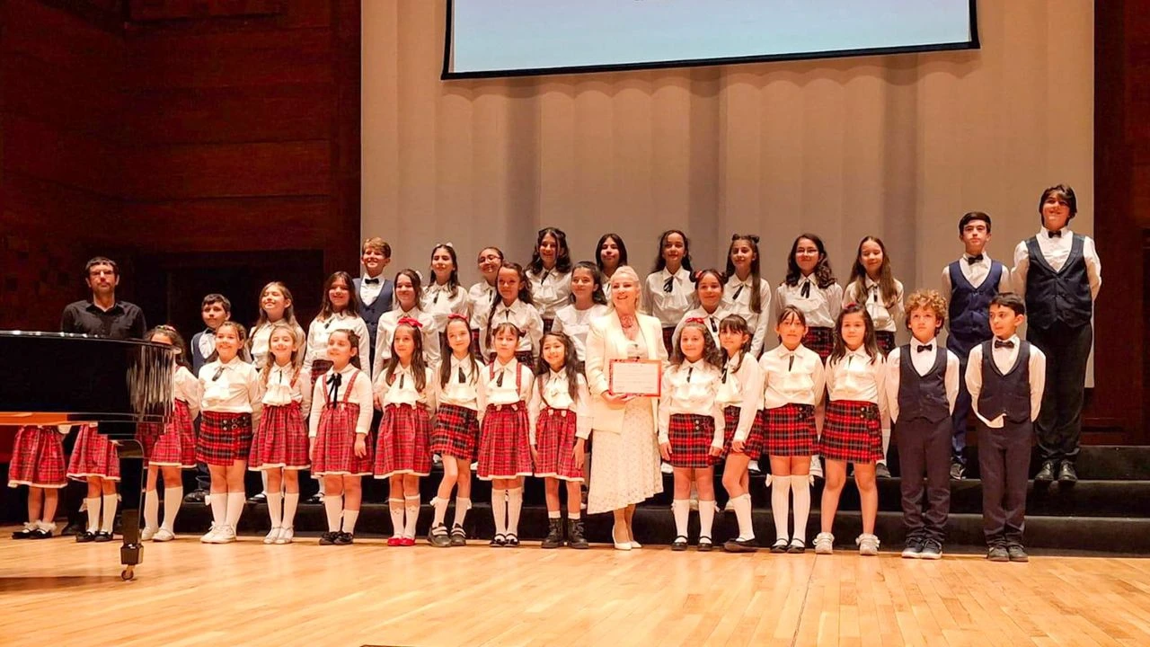 Büyükşehir Korosu İzmir’den iki ödülle döndü